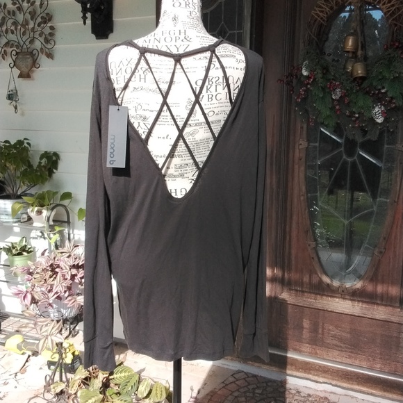 Women's NWT Mono b Black jersey long sleeve top with sexy strappy back Sz Large - Picture 3 of 6